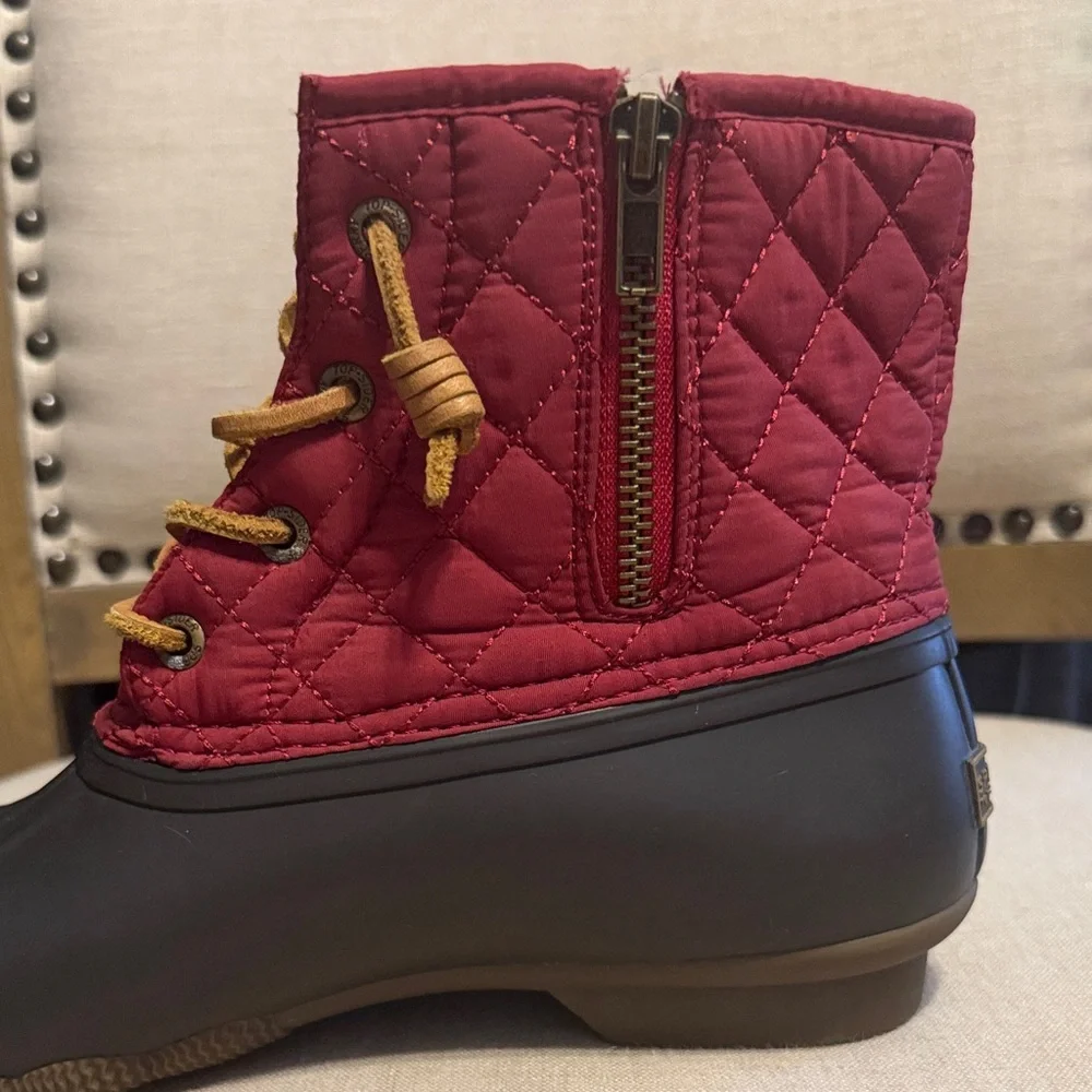Sperry Top-Sider Women’s Burgundy and Dark Gray Winter Boots, Size 9